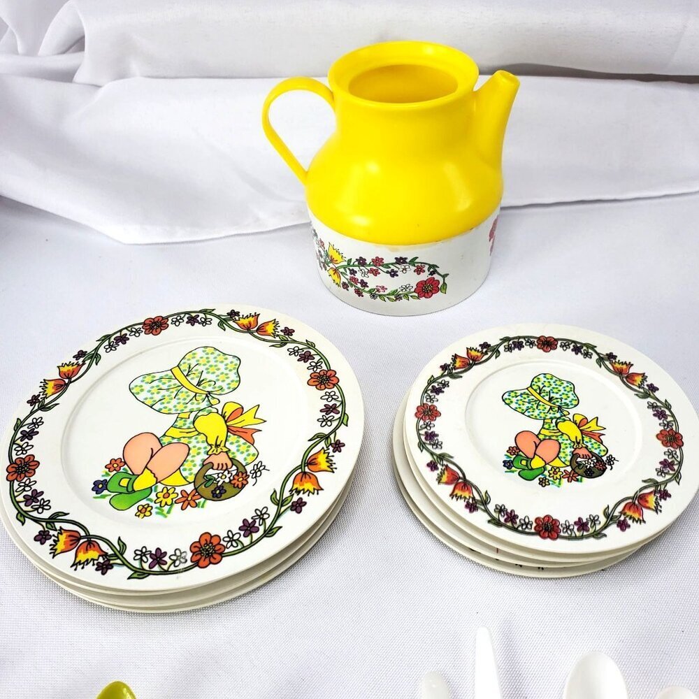 VTG Chilton 1970s Holly Hobbie Kitchen Tea Set Bonnet Girl 23 Piece Cottagecore - Picture 3 of 10